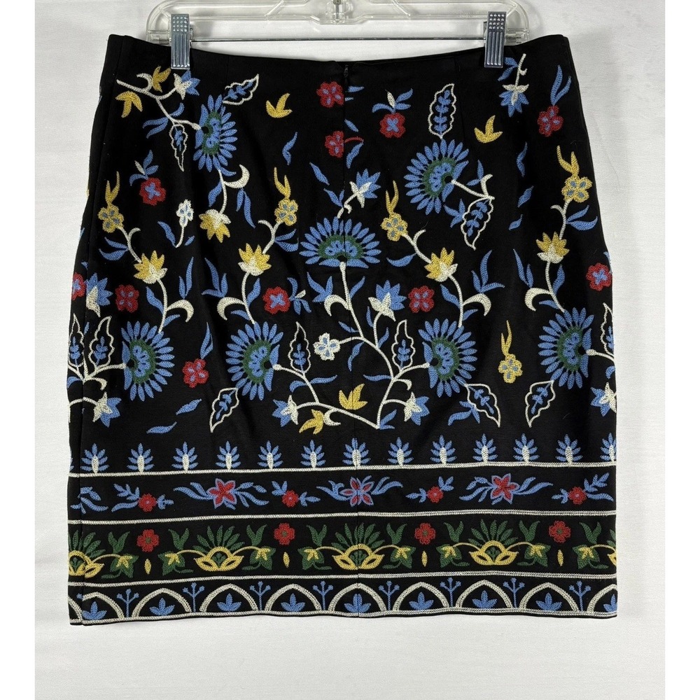J.McLaughlin Black Floral Embroidered Pencil Skirt Size 10 Straight Mini
